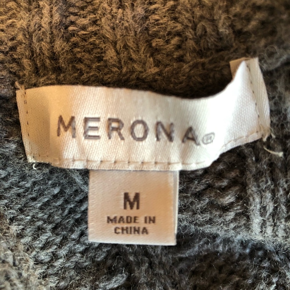 Sweater - Picture 4 of 4
